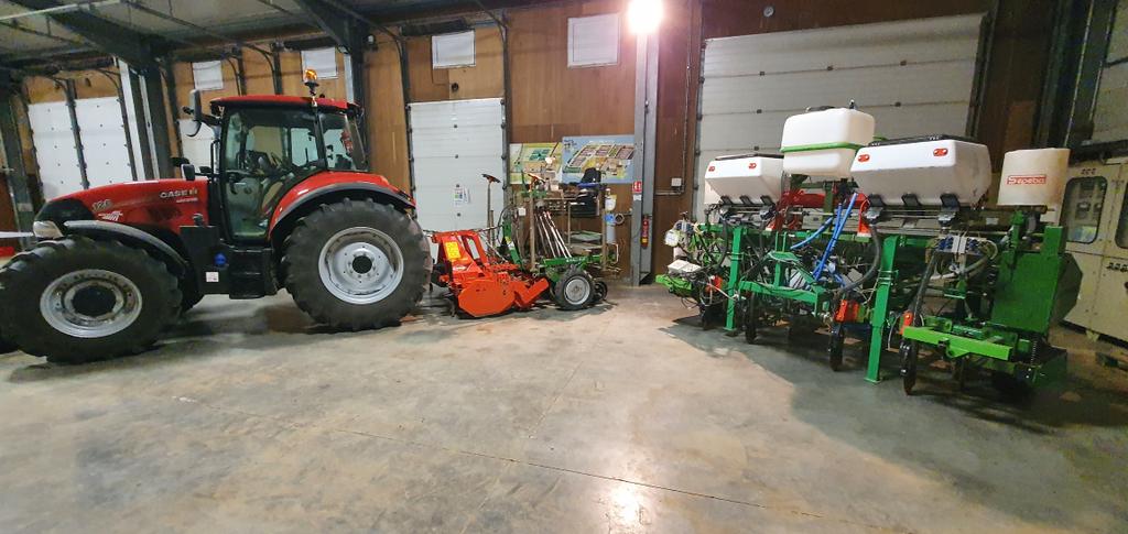 Derniers préparatifs des équipes <a href="/ArvalisHdF/">ARVALIS Hauts-de-France</a> pour vous accueillir nombreux cet après-midi aux portes ouvertes de la station <a href="/Arvalisofficiel/">ARVALIS</a> de Villers-St-Christophe #FDS2022 #lin #céréales #pommedeterre