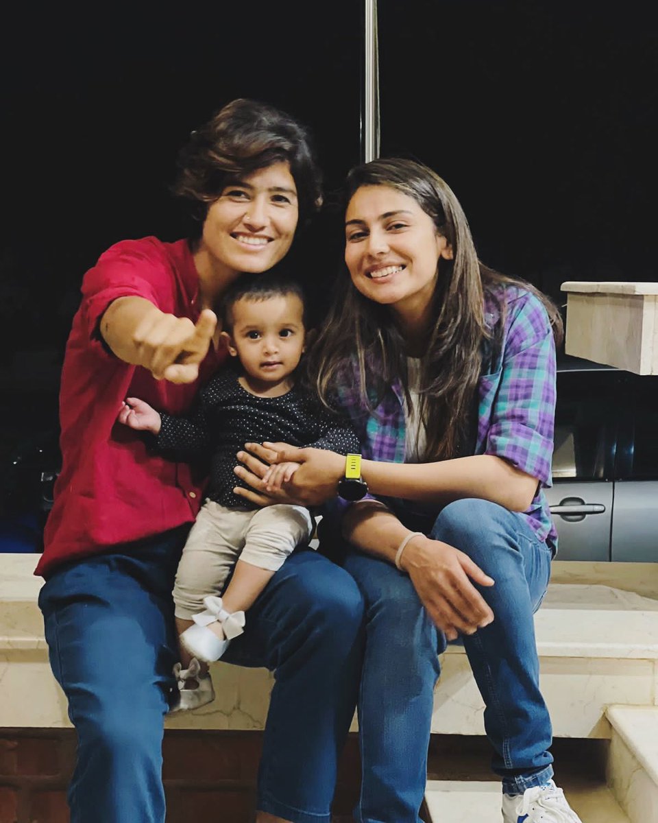 kainatimtiaz16's tweet photo. Happy birthday @baig_diana ♥️ 

🥳🎉🎂🧁🍰🎊 https://t.co/vkEIIE5U7J