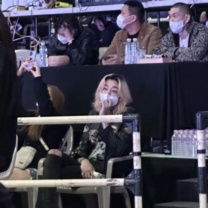 BLACKPINKCNTRAL's tweet photo. Løren and Vince spotted at BLACKPINK's Born Pink concert in Seoul day 1

BORN PINK WORLD TOUR
#BORNPINKinSeoul_Day1
#언제나_블링크야_우린_떠난적_없으니까 #SHUTDOWN #BLACKPINK https://t.co/4DxaW7McPx