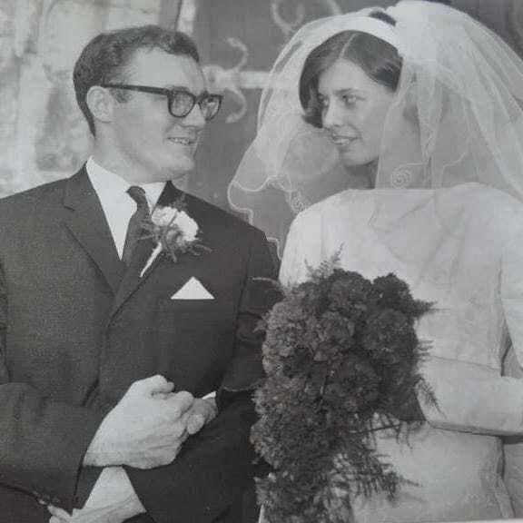 BusbysBookkeep's tweet photo. 1/2 In the week Busby’s is nominated for #ICB #Luca #SmallPracticeoftheYear, I pause for what would have been Mum & Dad’s 56th wedding anniversary.
M&D were the inspiration behind my practice. They both worked in finance but they were also my first experience of #entrepreneur https://t.co/pZfKffa73W