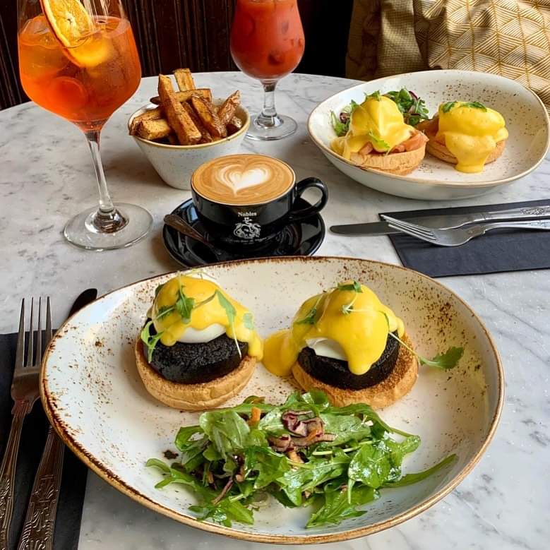 Morning ya beauties! It’s time to get you some #brunchshineonleith 
🍳🥞🌶🥓🍅🍾🥂🍗🍔👨‍🍳☕
#leith #edinburgh #visitscotland #edinburghbrunch #caffinefix #smallbusines #aperolspritz #breakfastofchampions #eggsbenedict #mimosa #bellini #brunch #bloodymary #loveleith #visitedinburgh