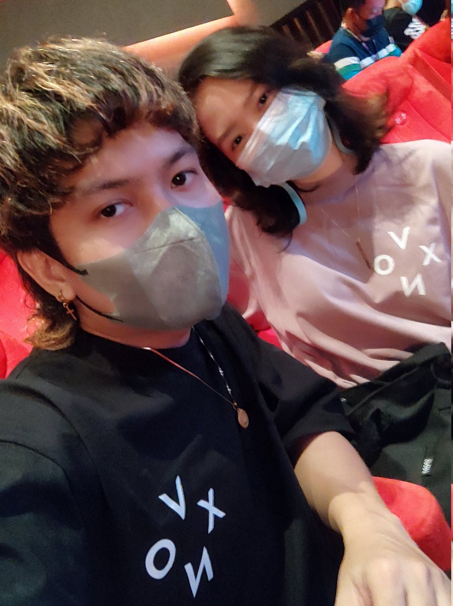 VStanvxon's tweet photo. vixies yarn? @nikxies_  HAHAHA

@vxonofficial #VXON https://t.co/d9YihXyVcD