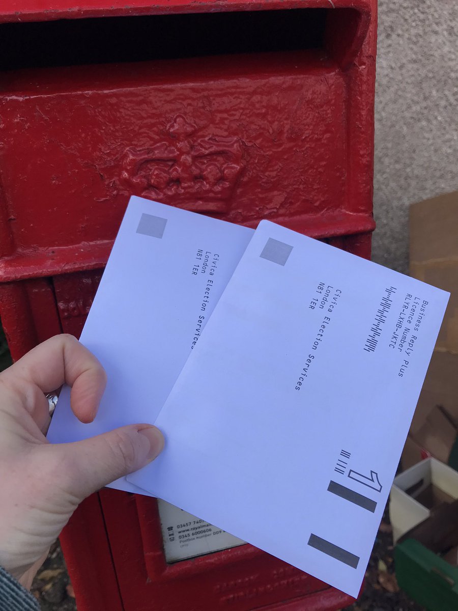 axmthompson's tweet photo. Posted with @DrMMarten, not missing the deadline. @EISUnion #PayAttention #PayAttentionVoted #voteyesvoteearly #voteearlyvoteyes #organise https://t.co/ahviPcibWD