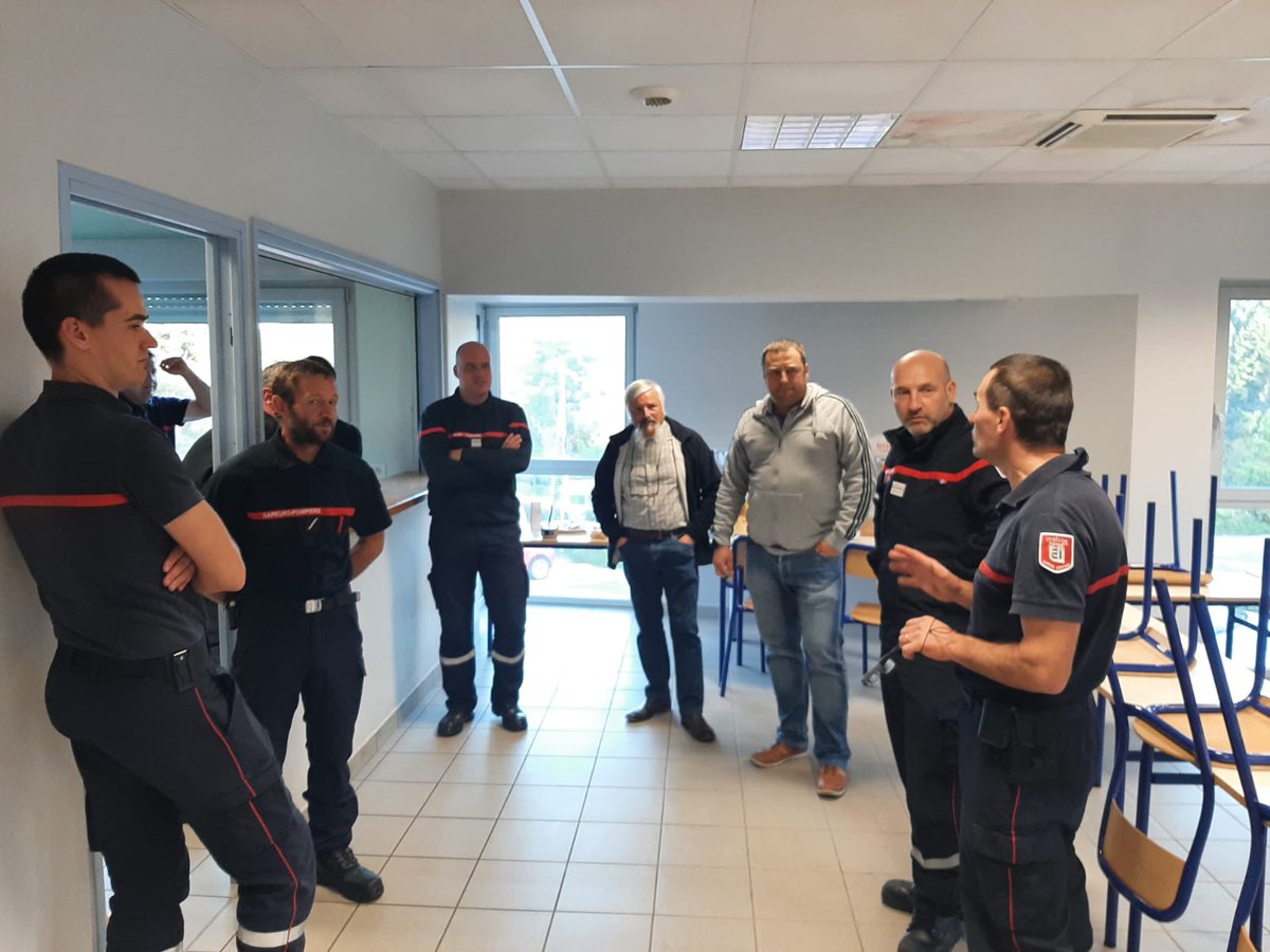 SDISPompiers07's tweet photo. Priorité du Col Vincent HONORÉ, nouveau chef de corps et directeur du #SDIS07 : aller à la rencontre de l'ensemble des 🧑‍🚒 du département. Dès son 2ème jour de prise de fonctions il a entamé ses visites :  CIS Aubenas/St Pierreville/Vernoux et Le Cheylard👇
https://t.co/hZRcAzAfbc https://t.co/yloWC7FiE2
