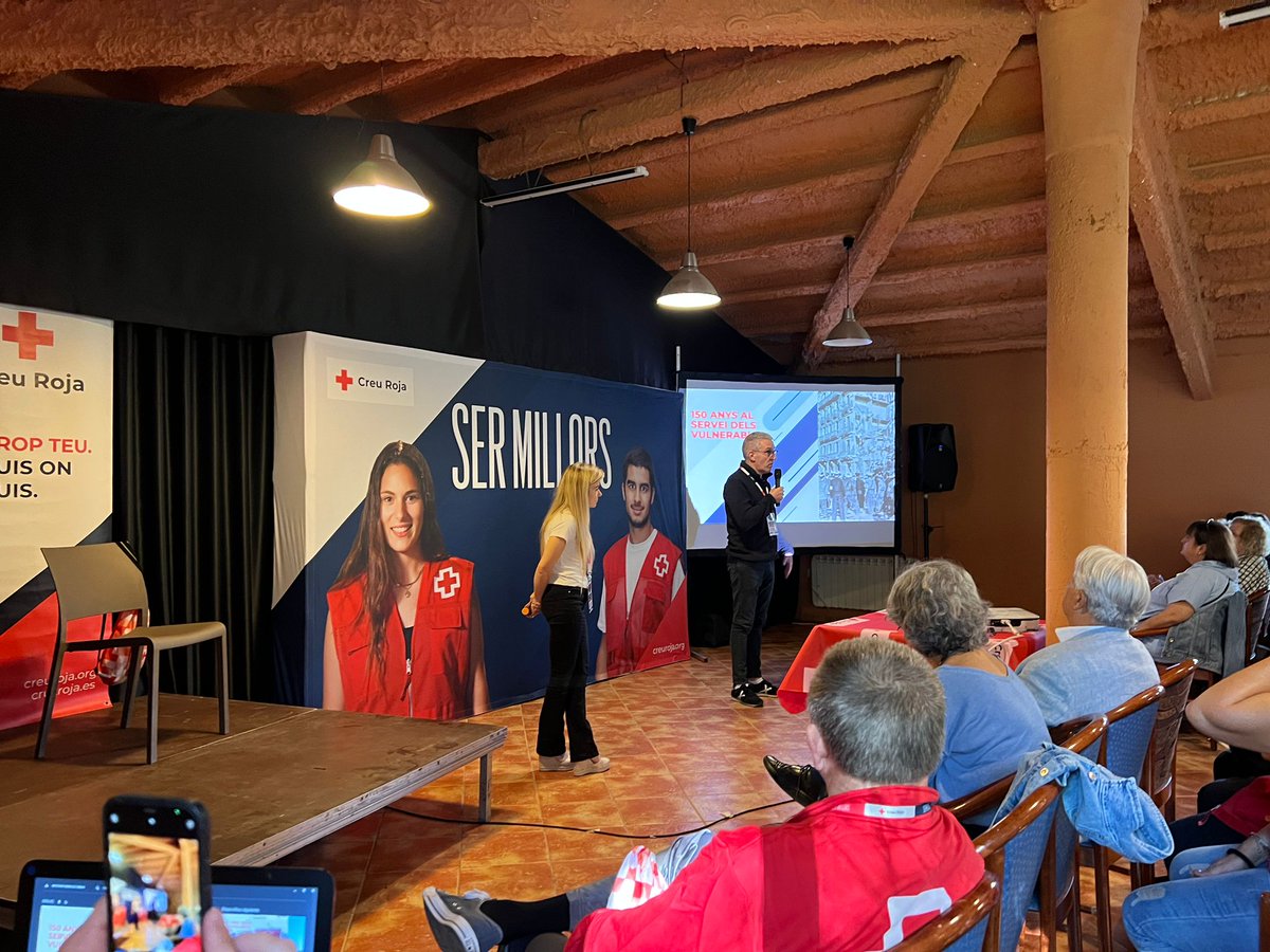 CreuRojaCAT's tweet photo. Avui fem la Trobada de #Voluntariat amb la participació de més de 300 persones d'arreu del territori per parlar dels reptes que tenim per davant en l'entorn postpandèmic https://t.co/oc8GOiJdf9