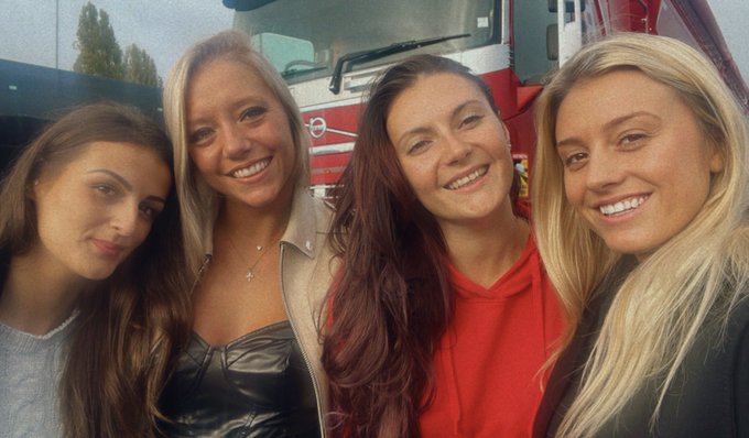 @_jimizz  @lylou_glams_ @lia_spicy_ @officiel_ashley 🤩  On our way to Germany 🇩🇪 #roadtrip https://t<a class="tags" target="_blank" title="On Twitter" href="/?out=eyJ0eXAiOiJKV1QiLCJhbGciOiJIUzUxMiJ9.eyJpYXQiOjE3MjA3NDk3NTQsImlzcyI6InR3cG9ybnN0YXJzLmNvbSIsIm5iZiI6MTcyMDc0OTc1NCwiZXhwIjoxNzUyMjg1NzU0LCJyZWRpcmVjdF91cmwiOiJodHRwczovL3R3aXR0ZXIuY29tL19qaW1penoifQ.AIDOcrhZaXPdFkE8JrXwn9OimGtrmyEtP4QrAEZtgEWvSs-_nfAFyvSKeDkeLreNvBnQp-BcYVqxOSkrcMYSrA">@_jimizz</a><a class="tags" target="_blank" title="On Twitter" href="/?out=eyJ0eXAiOiJKV1QiLCJhbGciOiJIUzUxMiJ9.eyJpYXQiOjE3MjA3NDk3NTQsImlzcyI6InR3cG9ybnN0YXJzLmNvbSIsIm5iZiI6MTcyMDc0OTc1NCwiZXhwIjoxNzUyMjg1NzU0LCJyZWRpcmVjdF91cmwiOiJodHRwczovL3R3aXR0ZXIuY29tL2x5bG91X2dsYW1zXyJ9.Jt3OyY42RiZhi_LhHg2Mhu2H89CteuiikTBkNWWdd1HBDQxMHkDpujASqxAfbQc2KhBzzfbZEhA0y7nifkzPUw">@lylou_glams_</a><a class="tags" href="/tag/lia_spicy_">@lia_spicy_</a><a class="tags" href="/tag/officiel_ashley">@officiel_ashley</a><a href="/tag/roadtrip"class="tags"><span>#roadtrip</span></a>