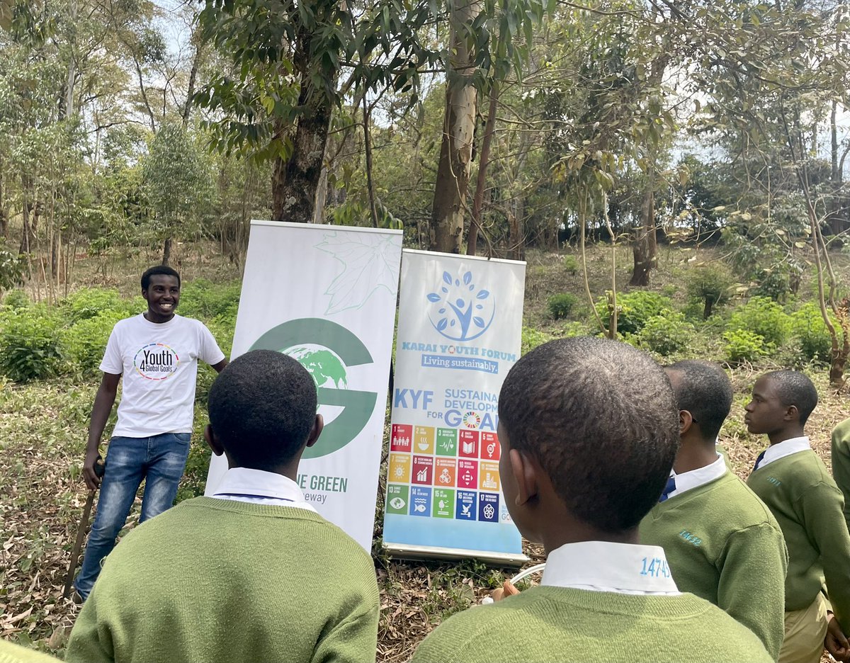 kipepeogh's tweet photo. It’s great to be out playing trees again ! 

Today we joined @YouthKarai , @Nature_Kenya , @GlobeGoneGreen  &amp; @LamechLamarch25 to plant 1️⃣0️⃣0️⃣0️⃣ trees at Alliance High School. 

Kudos to the Environmental Club for bringing us together for this common cause. 
#ClimateAction #SDG13 https://t.co/JVqc85HmKE