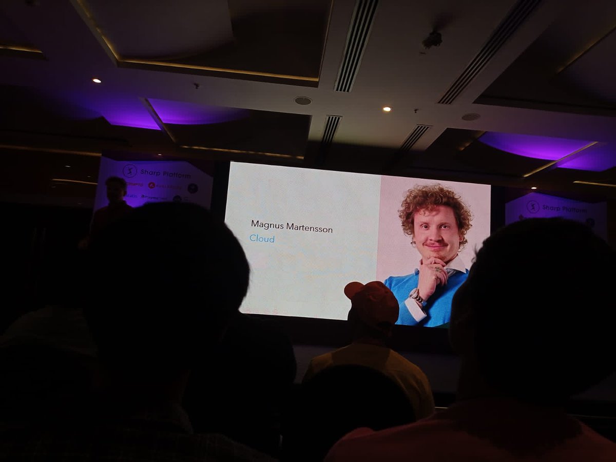 prekshya_bhatta's tweet photo. Such an informative event it was. Got to know how to build AI enabled apps, digital transformation, building a phone authentication app, different front end technologies.
#CSharpCorner #CsharpCon22 #CsharpCon2022 https://t.co/Vxk9K4bxy2