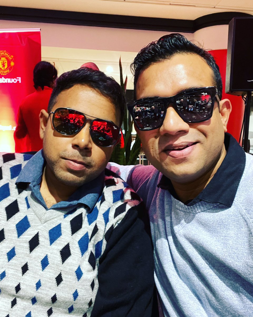 MUFCKolkata's tweet photo. Thankyou @OfficialMauiJim  for these lovely sunshades. What a lovely time with @alankeegan1 @JohnShielsMU and captain marvel Bryan Robson at @ManUtd supporters club Thankyou dinner at Old Trafford! https://t.co/7O1rPsdKm0
