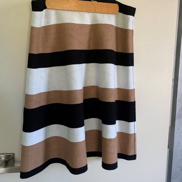 So good I had to share! Check out all the items I'm loving on <a href="/Poshmarkapp/">Poshmark</a> from @lattes_and_lace #poshmark #fashion #style #shopmycloset #silverjeans #jaxlennon #spense: posh.mk/KlUY2qZS8tb