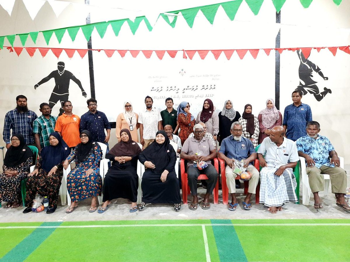 SFdevelopmentMV's tweet photo. ބައިނަލްއަޤުވާމީ އުމުރުން ދުވަސްވީ މީހުންގެ ދުވަސް ފާހަގަކުރުމުގެ ގޮތުން އދ. އެފް.ސީ.އެސް.ސީއިން އދ އަތޮޅު ހޮސްޕިޓަލް، އދ. މަހިބަދޫ ކައުންސިލް، އދ. ދަނގެތީ ކައުންސިލް އަދި ސިއްޙީ މަރުކަޒާއި ގުޅިގެން ކުރިޔަށް ގެންދިޔަ އުމުރުން ދުވަސްވީ މީހުންނަށް ޚާއްސަ އާއިލީ ހަވީރުގެ ތެރެއިން https://t.co/5uCQOibDlI