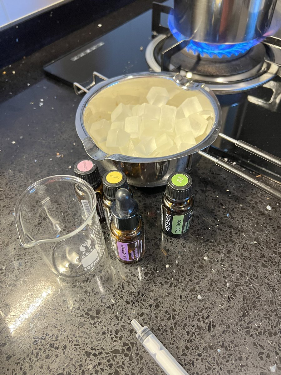 seiuneiji's tweet photo. Eczema soothing mix
#kurisoap
#essentialoils #dottera https://t.co/gwsYwVTNWd
