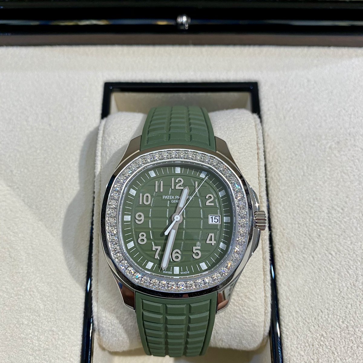 Tubinh02's tweet photo. 👉 Hiện #TheKEY đang có sẵn 01 bộ Aquanaut 5267A Khali Green
• Tình trạng : Brand New 9/2022 | Fullset
• Thoả thuận tốt chỉ 56,000 $ https://t.co/GuNTAdFjwa