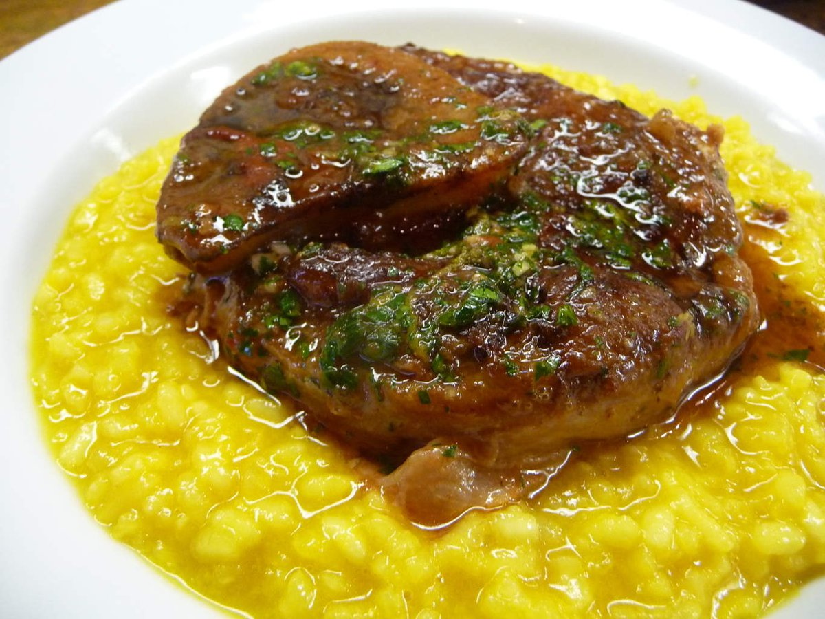 Ossobuco di vitello #15ottobre #weekend #dinner #cena #CucinaItaliana #asporto #cucinaconviviale #como #wlacucina #love #CanYaman #VanGogh #nonsonoricattabile #ronzulli #berlusca #vogliolagonna #samanthacristoforetti #napolitano #taleequaleshow #ladygaga #HarryPotter