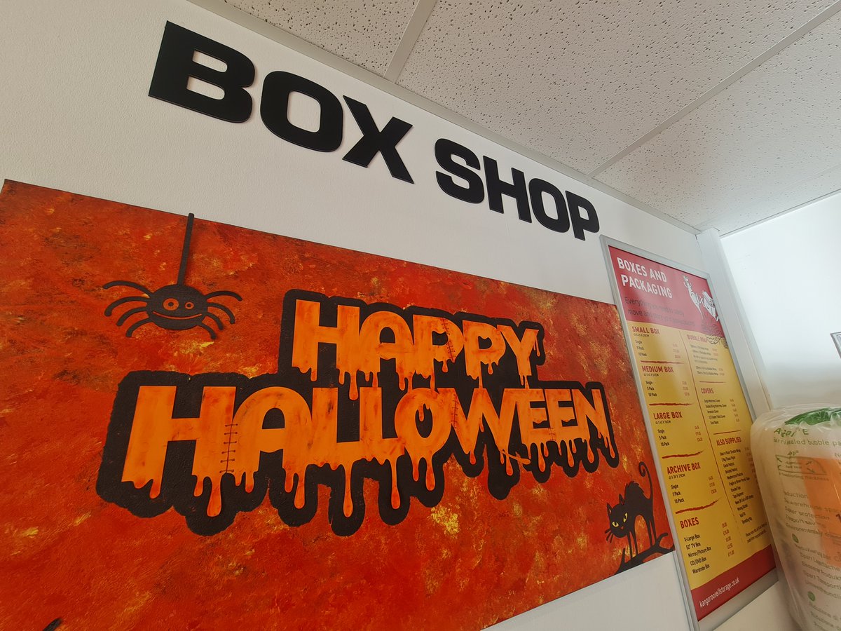 KangarooEdi's tweet photo. Halloween has arrived in Edinburgh 🎃👻
#Halloween #HappyHalloween https://t.co/xWGnZC6wYX
