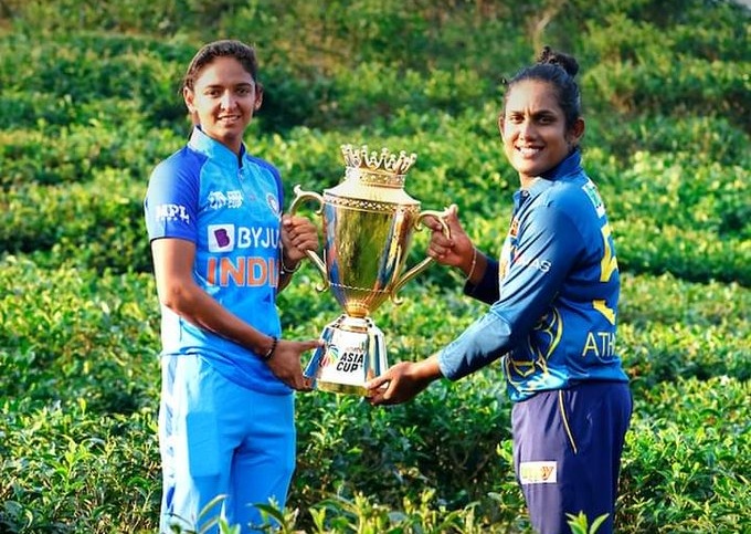 sagarcasm's tweet photo. Not the first time Indians defeated Lankans just before Diwali 

#INDvSL | #AsiaCup2022 https://t.co/U31IusNz2H