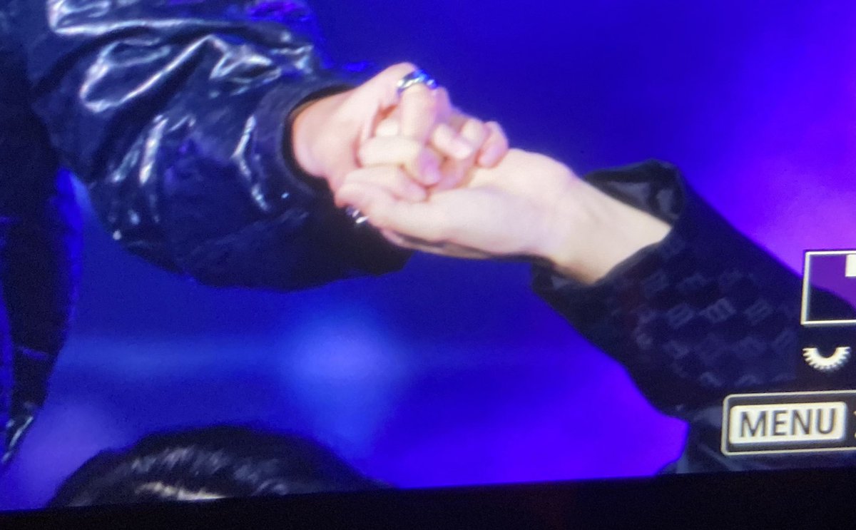 Forvkookie's tweet photo. taekook is so cute🥹#taekook https://t.co/AcM2Jm1EH6