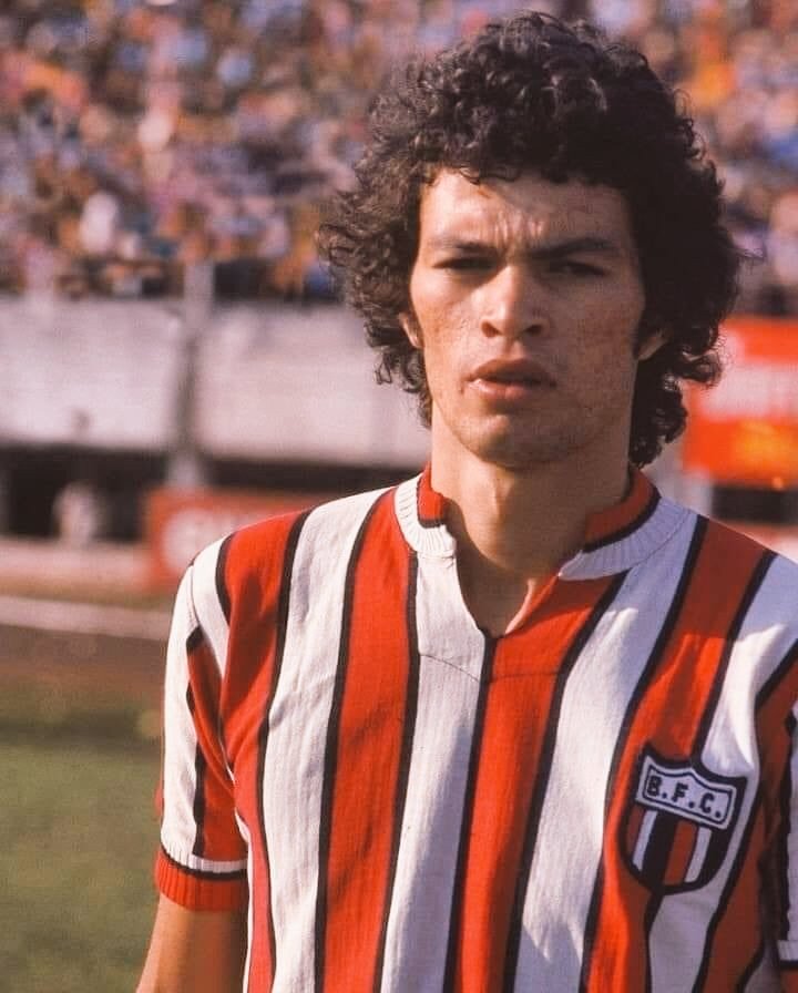 footballmemorys's tweet photo. Sócrates, Botafogo
#BFC #Botafogo #Botinha https://t.co/yvtKEmnFCE