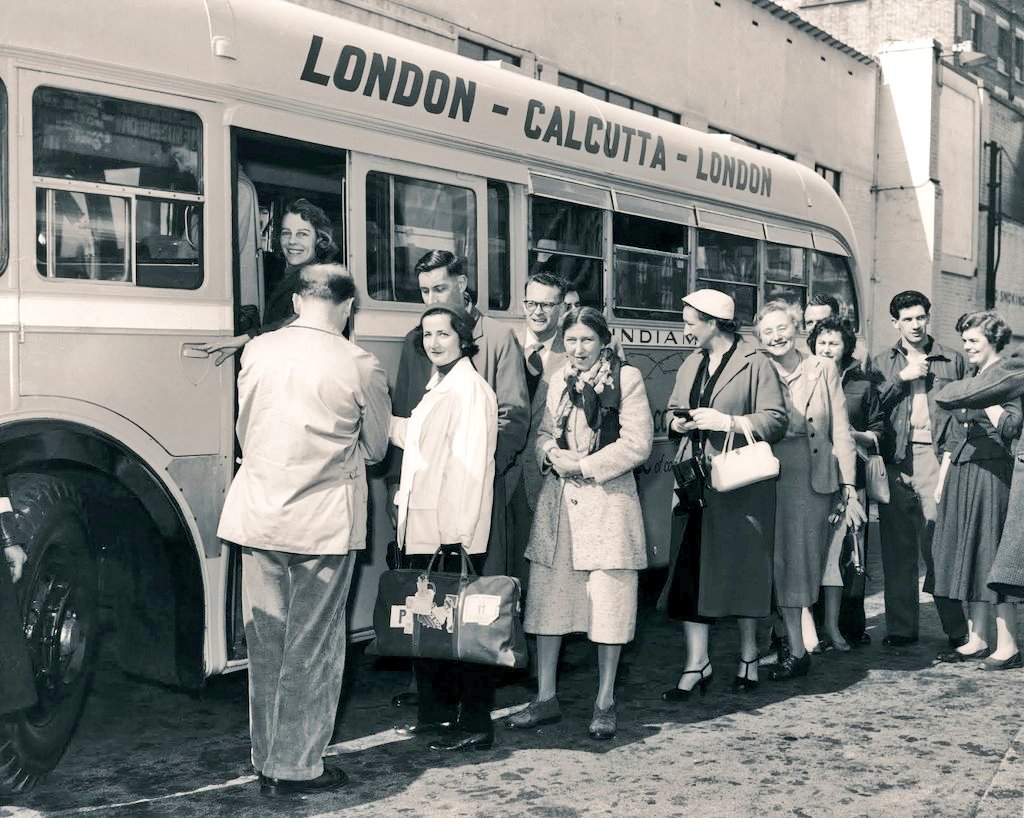 IndiaHistorypic's tweet photo. 1957 :: London to Calcutta Bus at Victoria Coach Station , London 

( Photo - Fox Photos/Hulton Archive/Getty Images ) https://t.co/SFubbgd1vi