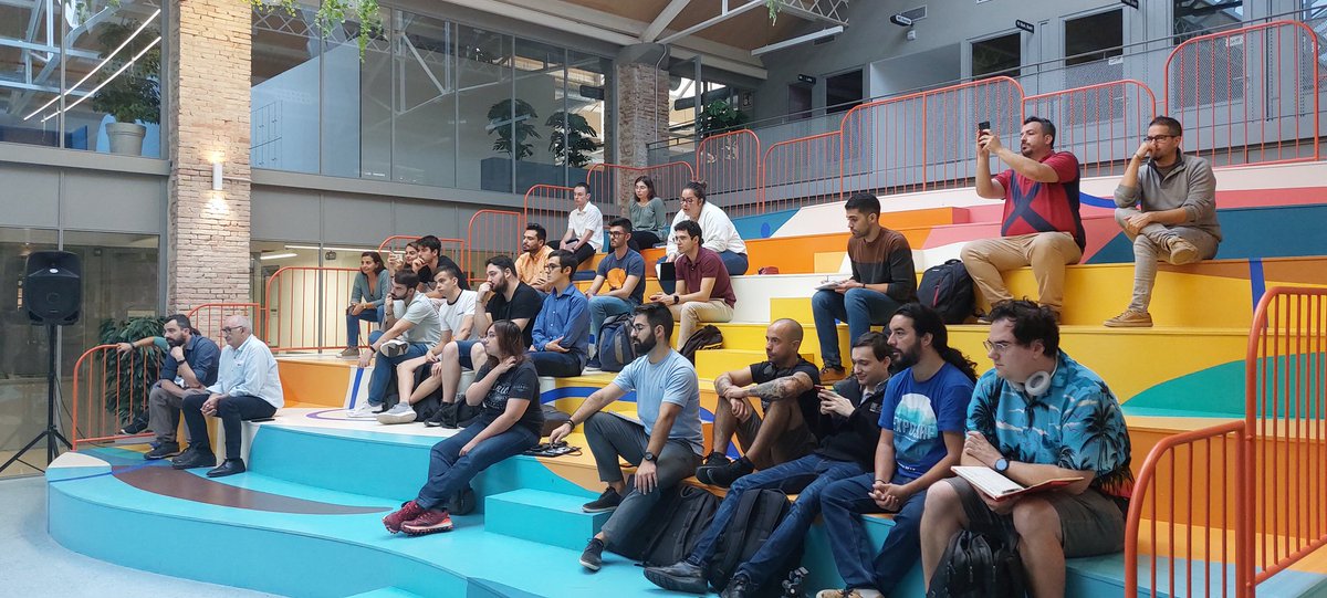 aszapla's tweet photo. 🔴Ya en marcha el #iahackathon de @BigDataAsoc con el apoyo de @GVAinnova en València en las estupendas instalaciones de @Jeff_App
👍Enhorabuena @juanjo_milla @nataliagavalda8 @Startup_VLC y equipo https://t.co/qXy2gKbnCN
