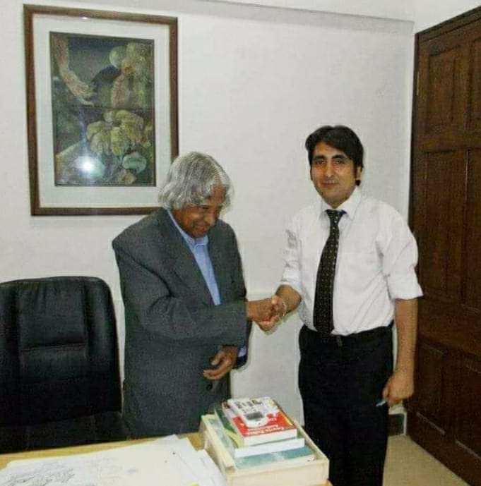 AnilNakhasi's tweet photo. Memories, and the worth interaction that will never fade! 
#DrAPJAbdulKalam Sir. https://t.co/79JwYiYHJ8