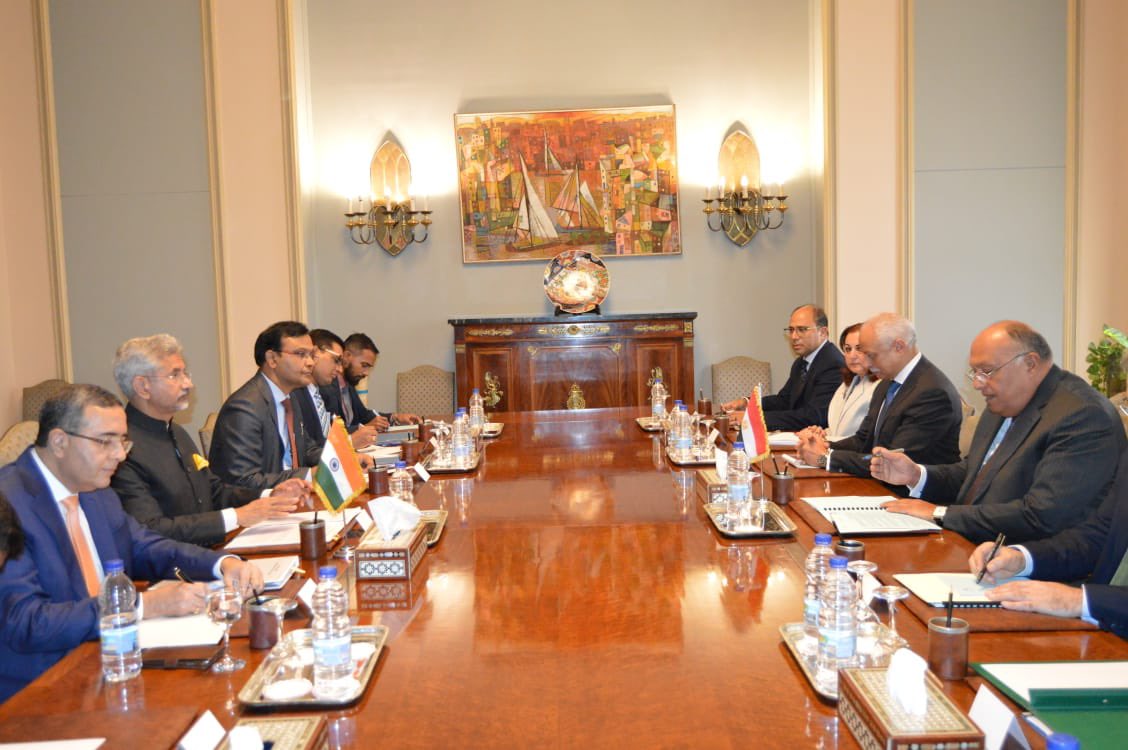 Headed by FMs, extensive talks between 🇪🇬 & 🇮🇳 tackled all aspects of bilateral relations, in addition to exchanging views on regional & international issues of common interest. 🇪🇬🤝 🇮🇳 @DrSJaishankar @IndianDiplomacy @indembcairo