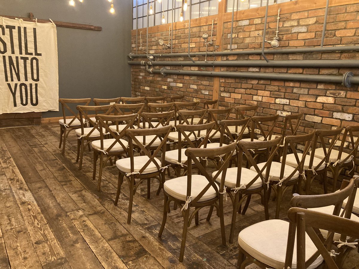 HCelebrationH's tweet photo. @CrimpleHgt a lovely warm venue for any occasion #wedding #chairhire #tablehire https://t.co/PJJxBMdPKk