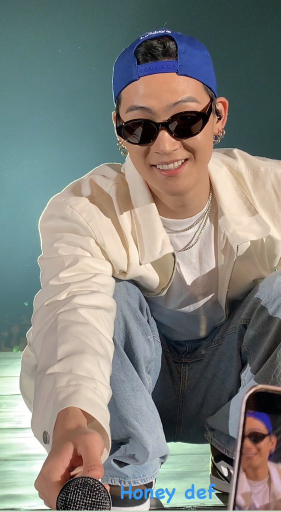 Honeydef23's tweet photo. กราบหลุมALค่ะ
แจบอมมมมแล้วใจผมล่ะ😭🥹🤍💙@jaybnow_hr #2022JAYBWorldTourinBKK_DAY2 https://t.co/1Kj2zmHZg2