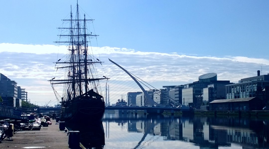 Happy Saturday from the Jeanie! We love these peaceful mornings on the Liffey, come visit and see for yourself.

#RiverLiffey #DublinActivities #ThingsToDoInDublin