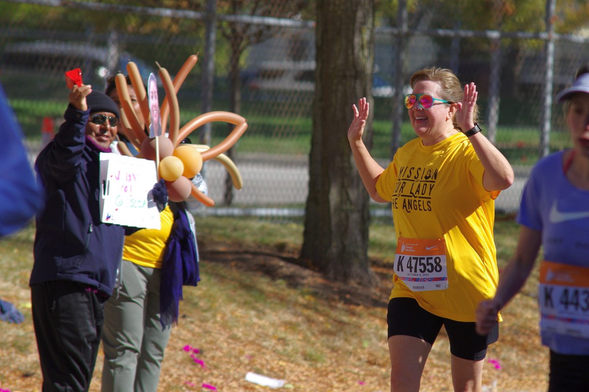 Missionola's tweet photo. Registration for a spot on Team OLA 2023 in the 2023 @ChiMarathon is OPEN!
Sign up/ info: https://t.co/vhmdQFRCOP

Why join? 
-Guaranteed entries 
-race weekend accomodations
-Sr. Stephanie (2:53 marathoner) will help you
-Prayer team praying for you + support for your prayer https://t.co/5LqifRhz1j
