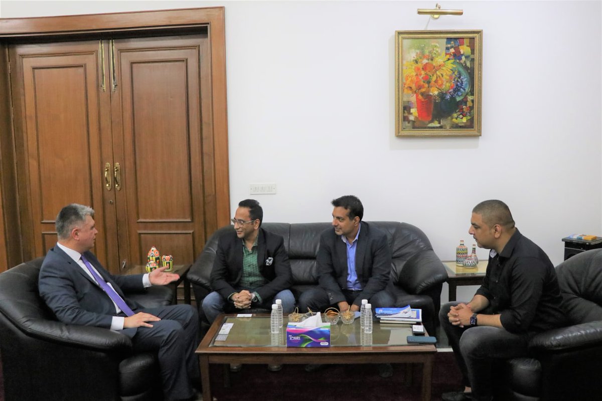AkhatovDilshod's tweet photo. Productive conversation with the Pres't of #OTOAI Riaz Munshi, GS OTOAI Shravan Bhalla and MD Travel Engineers Sidharth Khanna. Discussed actively the practical aspects of developing of 🇺🇿-🇮🇳 tourism links, the joint activities for boosting the number of tourists from 🇮🇳to 🇺🇿. https://t.co/kChOPG7fyv