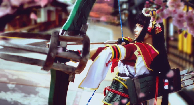 Hinoa, The Quest Maiden of Kamura VillageI enjoyed cosplaying as her sooo frkin much! I look so cool Photo enhancements by yours truly #MHRise #MonsterHunter 
