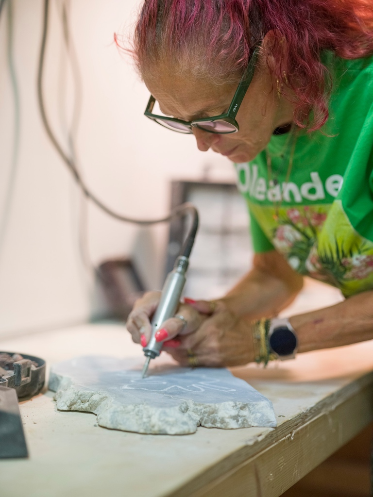 simone van olst tweet media