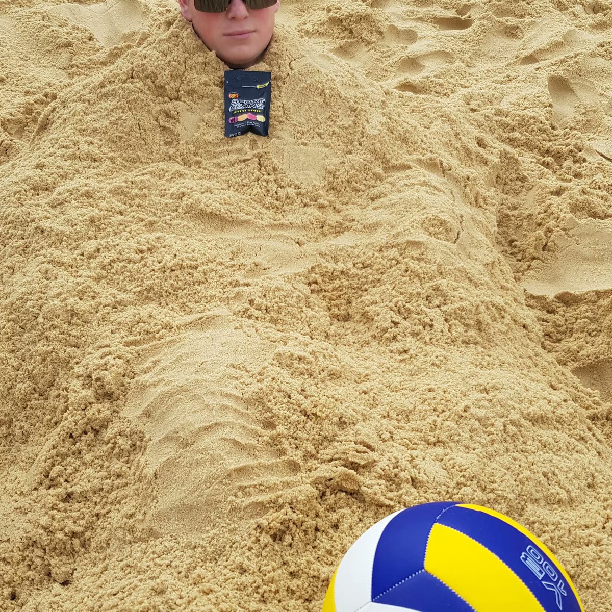 OaklandsCycling's tweet photo. #restweek for our riders in the academy this week after the first block of training &amp; that means 121 goal setting meetings, bike tech workshops with @SimonFlatau general larking around / team building in the sand. @jellybellyuk @sportbeans @oaklandswolvesacademy @oaklandscollege https://t.co/GNtVzRl2Ws