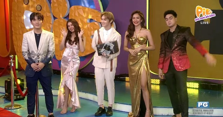 reinsilverio_26's tweet photo. congrats juan!! at congrats rin sa piegalingan team, earsm at si direk @direkjosemari 🥳

excited na kami for the new segment 💞

ate @SamBer_Official | @erisaragoza | @ralphhmalibunas | @anjisalvacion | @iampieofficial 

#Piegalingan #PieChannel #EONextLevel #SamanthaBernardo https://t.co/J0sGu76POc