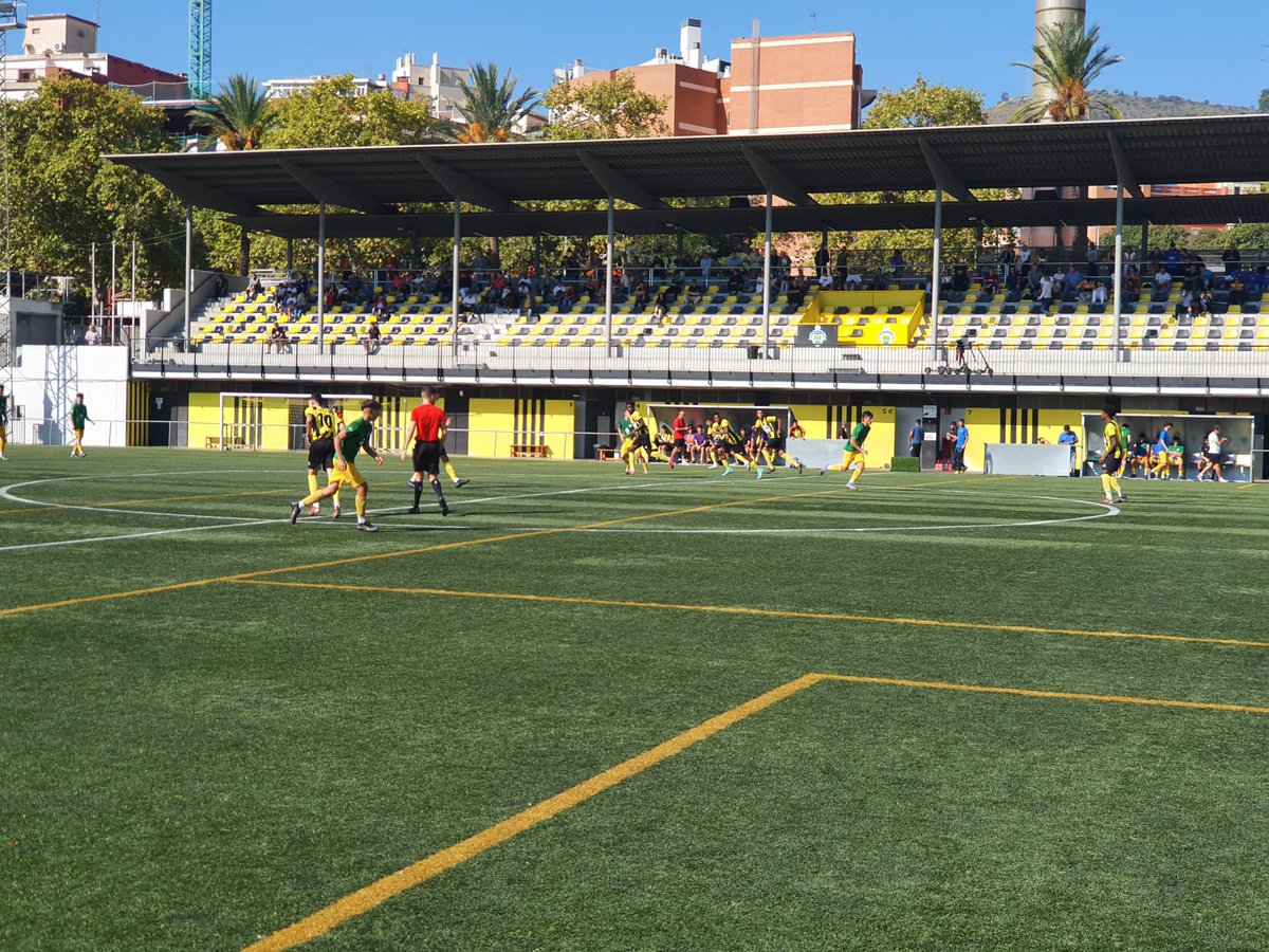 Montanyesa1927's tweet photo. 🟡⚫️ DIRECTO MONTA, J.A: Segona part en marxa! Tenim 45’ per donar-li la volta al marcador. Som-hi nois!
⏱Min.46
@Montanyesa1927 JA 0️⃣
@AtSantJust 1️⃣
📸@Francesc_Garcia
#DirectoMonta
#TheJoshuasBoys
#SomPreferent https://t.co/Nu84Y0Dhns