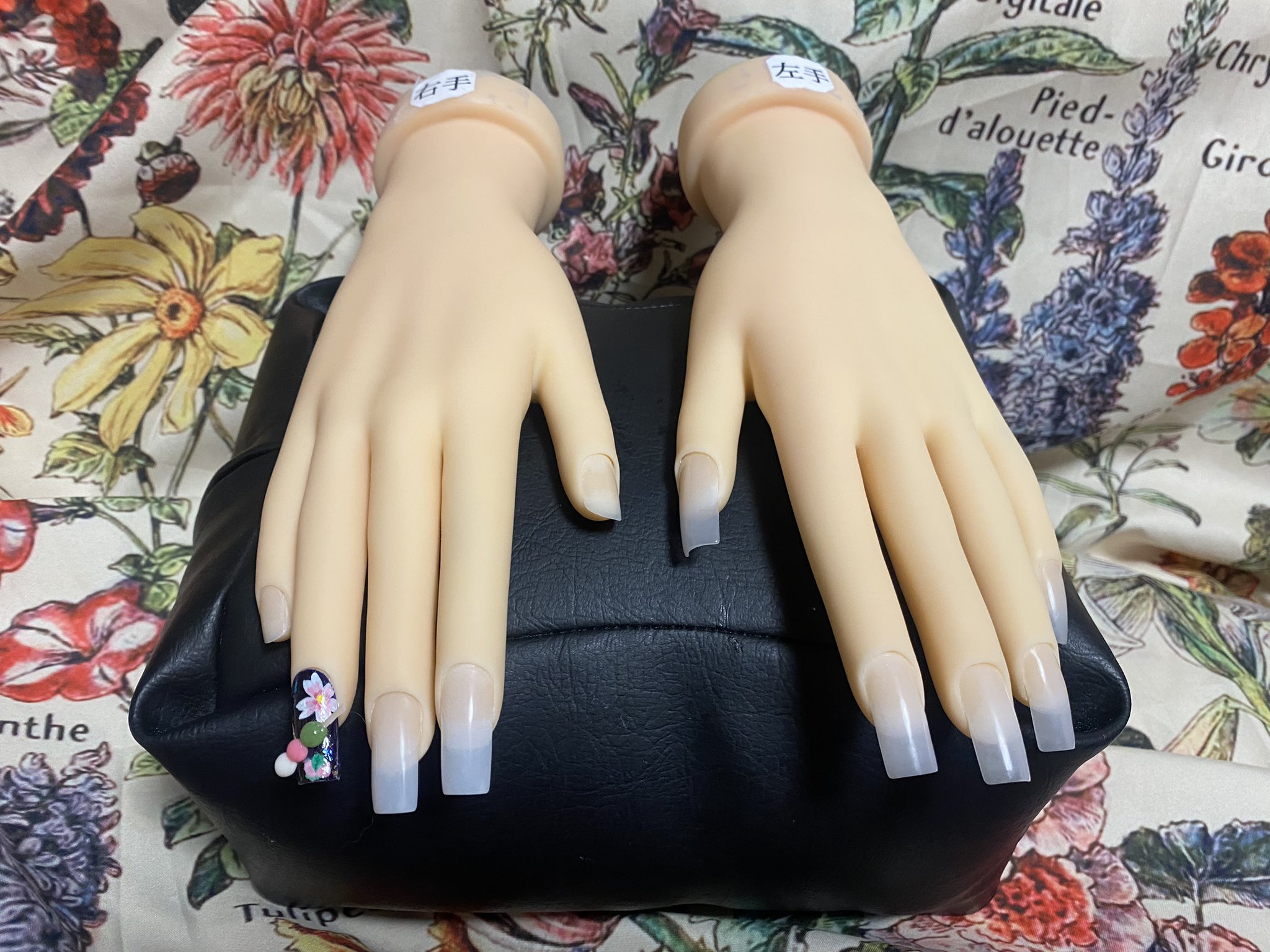 フルーリアアクリルマスターキット【ネイル検定】新品未使用未開封パウダーフォーム フルーリアアクリルマスターキット【ネイル検定】新品未使用未