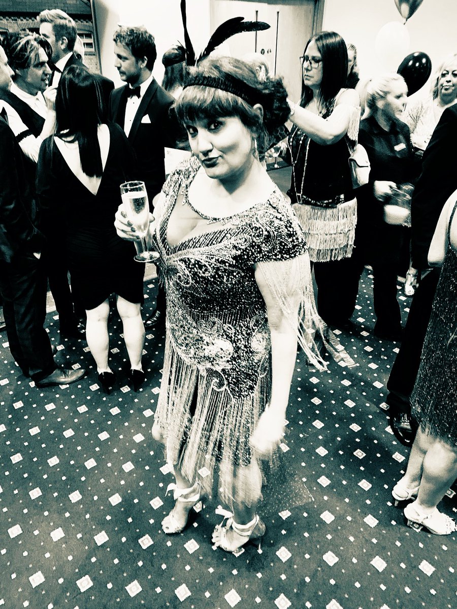 helmslou's tweet photo. Flapping about in me flapper you can’t beat a good 1920s night out brilliant ❤️X #takingitback #1920s #thegooddays #lifebackthen #fashion #fashionstyle #flapper #fashionnova #fashiondream #love1920s #top https://t.co/cNegAmjd6C