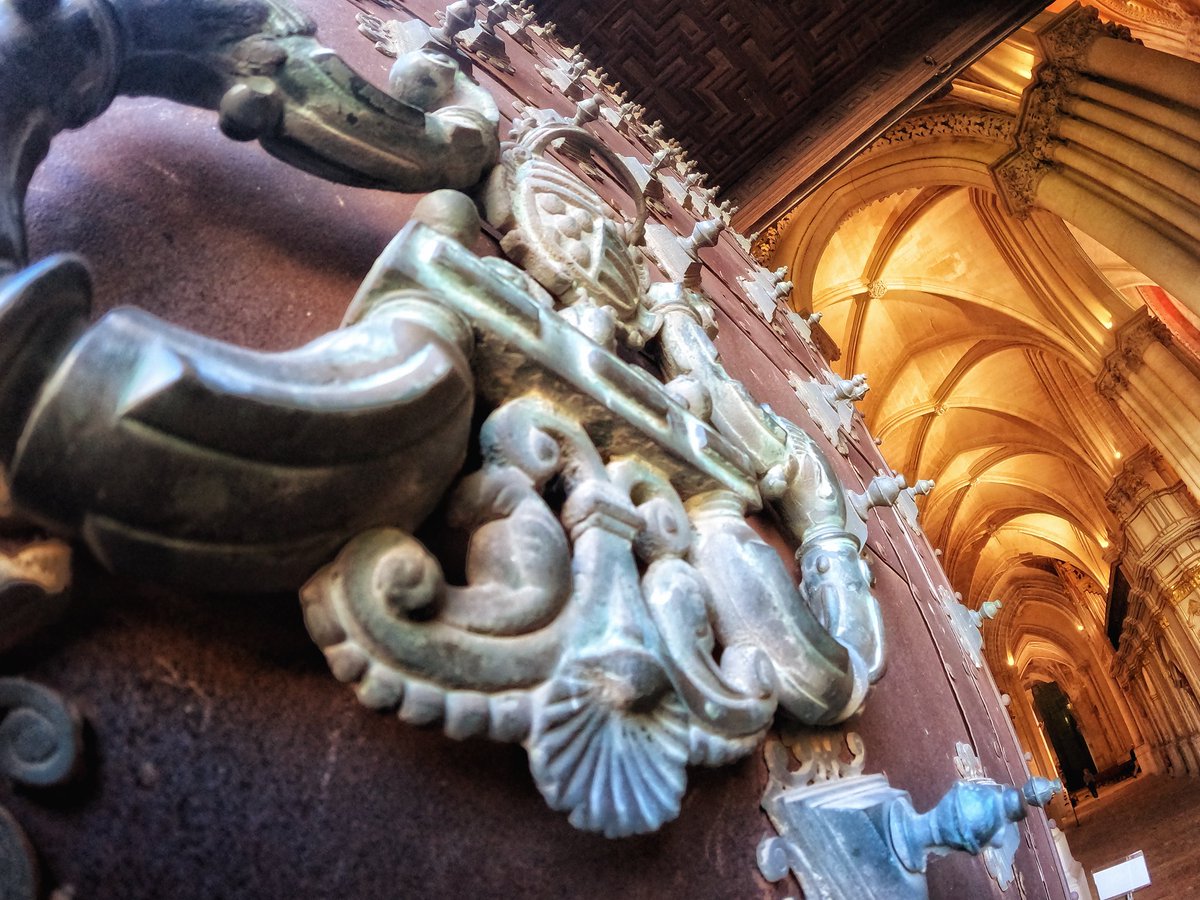 ⚠️Domingo 16 de octubre ⚠️ Debido a una celebración litúrgica la Catedral permanecerá cerrada a las visitas de 10:00 a 13:30. La Catedral se podrá visitar de 13:30 a 19:30. Museo Tesoro e Iglesia de San Pedro permanecerán abiertos en su horario habitual.