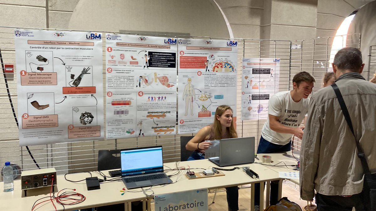 B_MorelP's tweet photo. C'est parti pour la Fête de la science 🎉🔬 @VilledeChambery @GalerieEureka @FeteScience
Venez nous voir au stand @LIBM_lab @Univ_Savoie 👇
 Contrôlez un bras robotisé avec vos muscle et votre pensée 💪🧠🤖
Les étudiants de Master #IEAP et @MaxBowenLab vous attendent ! https://t.co/df473o8dYL