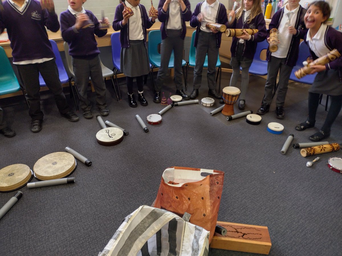 FabDrumming's tweet photo. FabDrumming has developed a new workshop: Music of the Mayans, recreating the sounds and rhythms of Ancient Mayan music, using (slit)drums, shakers and whistles. As you can see, the children love it 🙂
#Mayas #drummingworkhops #schoolworkshops #nationalcurriculum https://t.co/PzBnoP2CH5