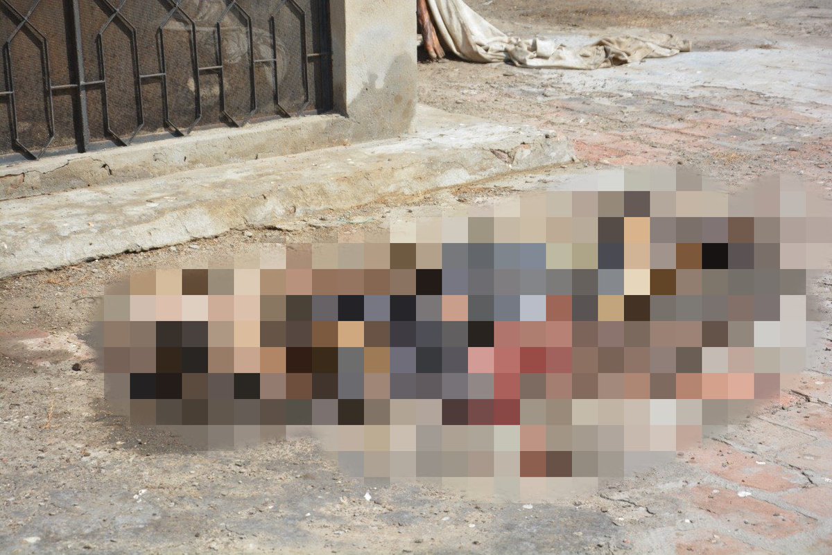 Kadeesayong's tweet image. เกิดเหตุสยองขวัญเมื่อพบศพปริศนากว่า 500 ศพถูกทิ้งบนหลังคาของโรงพยาบาลแห่งหนึ่งในเมืองมุลตาน ประเทศปากีสถาน โดยศพอยู่ในสภาพเน่าเปื่อยส่วนใหญ่ถูกเปิดช่องอกเอาอวัยวะออก หลังจากที่ข่าวนี้เผยแพร่ออกไปก็ได้สร้างความโกรธแค้นให้กับประชาชนในพื้นที่เป็นอย่างมาก