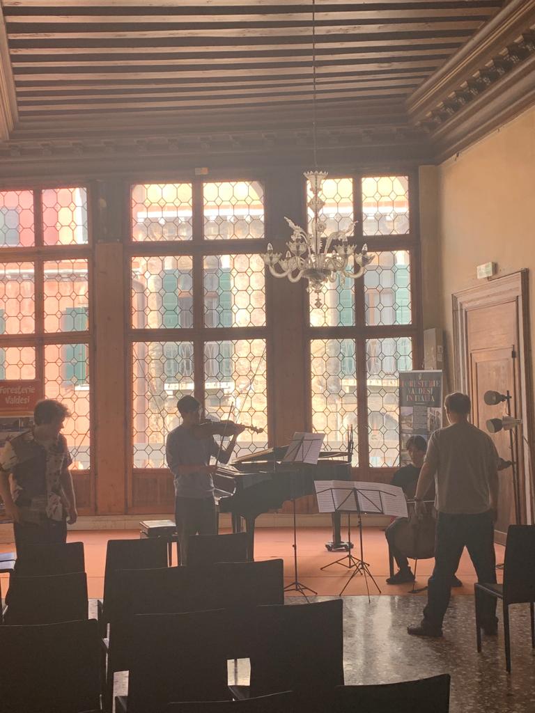 TrinitySchMusic's tweet photo. Head of Strings,Mr Persinaru, putting our #chambermusicians through their paces in the #PalazzoCavagnis #Venice in preparation for their #tour #concert https://t.co/xTf1yjHJ9I