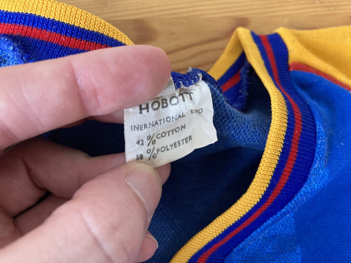 thejerseydudek's tweet photo. Recent pickup and one I’m willing to bet a lot of people haven’t seen before!

#ShrewsburyTown home shirt 1983/85 made by #Hobott and sponsored by Link 51

Very rare #STFC #ShrewsburyTown https://t.co/lFomIUQToq