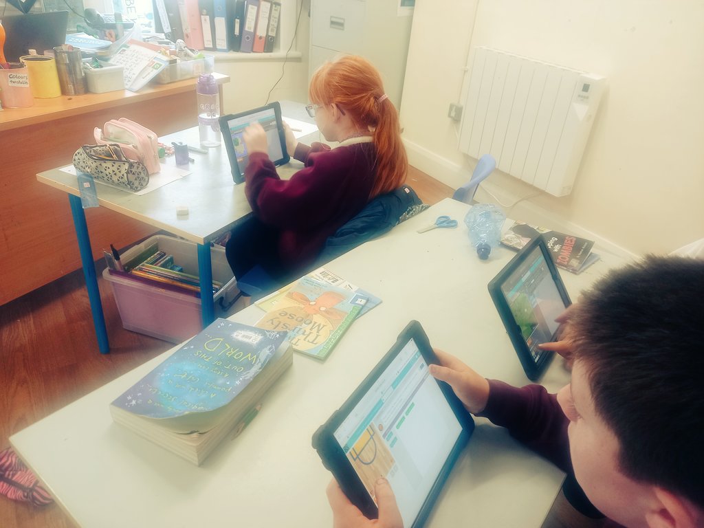 MeereHelen's tweet photo. Coding Week 2022..time on our school iPads. Lots of fun independently working on the app "Hour of Code". Thanks @MsMurrayKinvara for your help also. @kinvarans https://t.co/njJGIwddj9