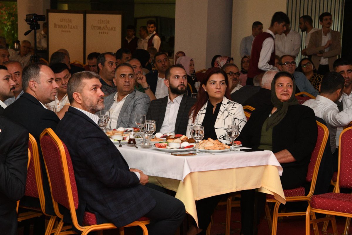 akkadin_hatay's tweet photo. 📍Antakya #Ottaman 

"Antakya Belediyesi Bilgilendirme ve İstişare" toplantısına; İl Başkanımız, Teşkilatımız, Mahalle Muhtarlarımız ve Mahalle Temsilcilerimiz ile katılım sağladık.

Ev sahipliğinden dolayı Belediye Başkanımız @izzettinylmz' a teşekkür ederiz. https://t.co/CR6TjvxCOH
