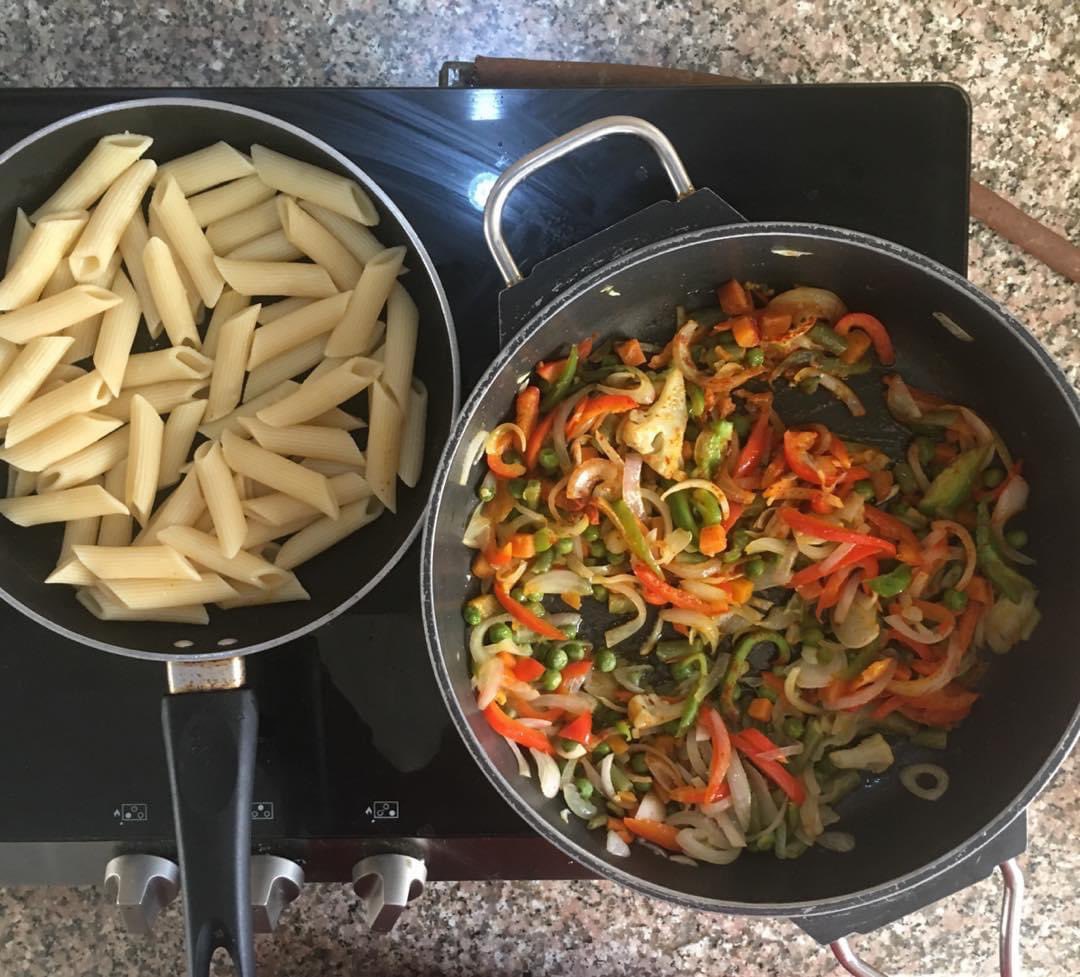 kavitadevgan's tweet photo. When making pasta (poha, veg pulao) keep the quantity of veggies double (or even three times)...
👉keep it colourful
#simpletip #eatmorevegetables https://t.co/guPlZnodDe