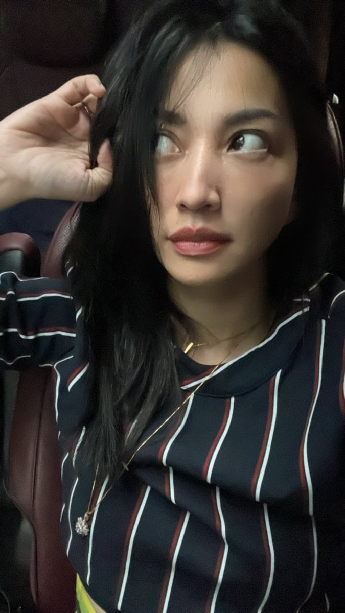 hestiprwdinata's tweet photo. Bisaa yukk panjangin rambut yuk bisaa ampe lewatin pegunungan https://t.co/Z0DEn3Q51k