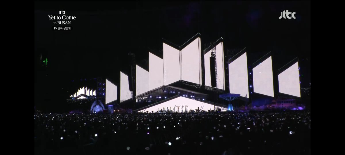 winterbear1330's tweet photo. You're my best friend
For the rest of my life 🥺💜

#foryouthbts 
#BTSYetToComeinBusan https://t.co/TUhfZFNpKT
