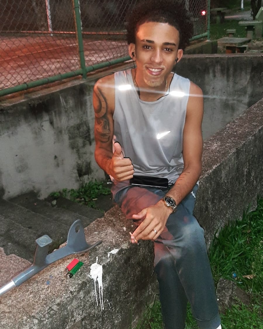 Licinho_crvg's tweet photo. O senhor me castigou severamente, mas não me entregou a morte! 🙏🏽🙌🏾 #tovoltando https://t.co/cG8q1dr1Lm